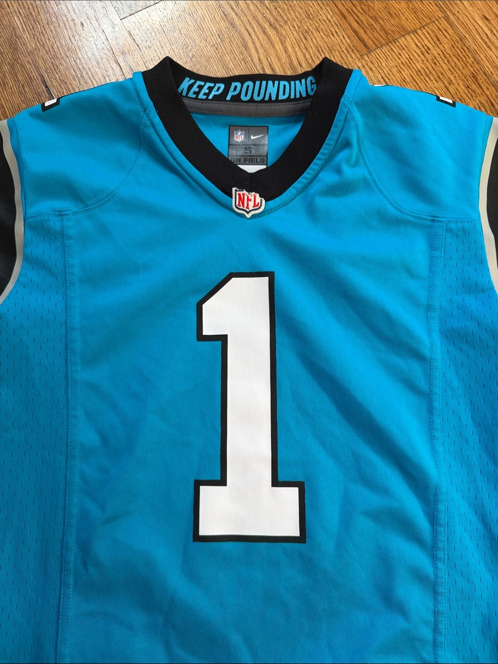 Nike Carolina Panthers Cam Newton Football Jersey. Size Small. - Picture 4 of 14